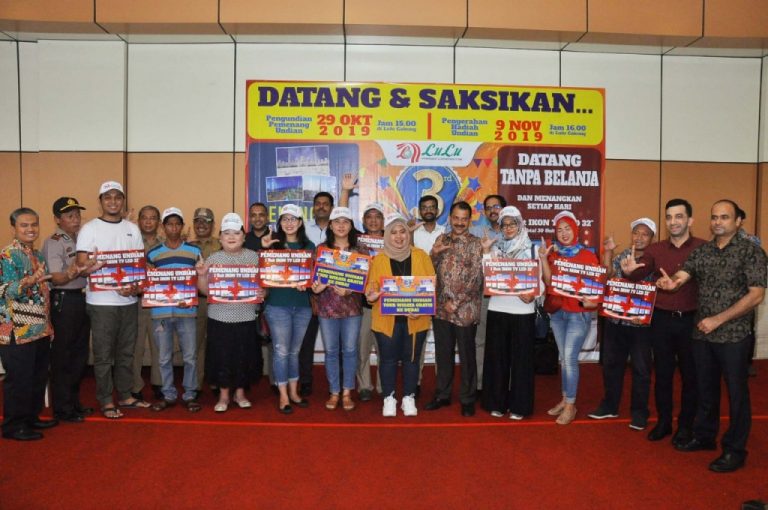 HUT ke 3, LULU Hypermarket Beri Hadiah Konsumennya ke Dubai