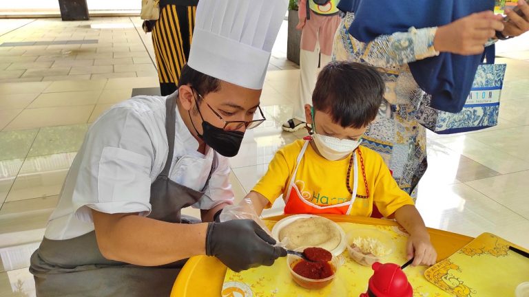 Harper MT Haryono Hadirkan Keceriaan Memasak Bersama Anak – Anak
