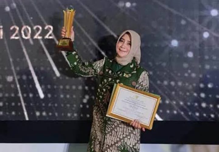 Hari Guru, SMAN 2 Cibinong Kabupaten Bogor Siap Hadapi Disrupsi Digital