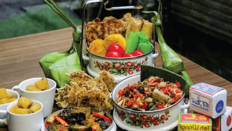 Ramadhan di Hotel GranDhika Iskandarsyah Jakarta, Bawa Pulang Motor Listrik!