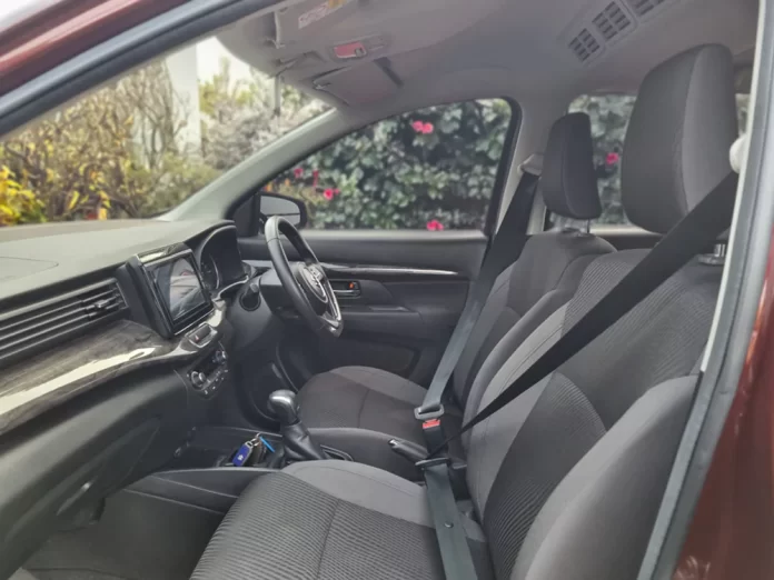 Seat-belt-pada-mobil