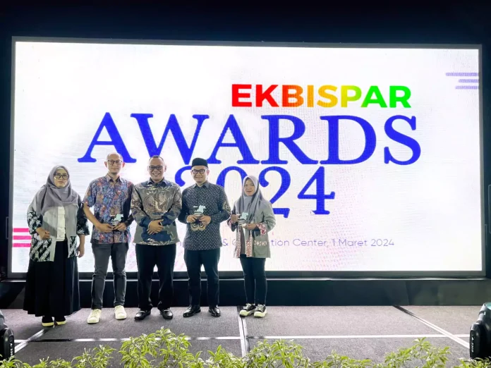 Ekbispar Award