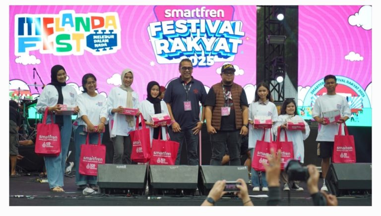 XLSMART Gelar Musik Spektakuler Hadirkan 15 Ribu Penonton