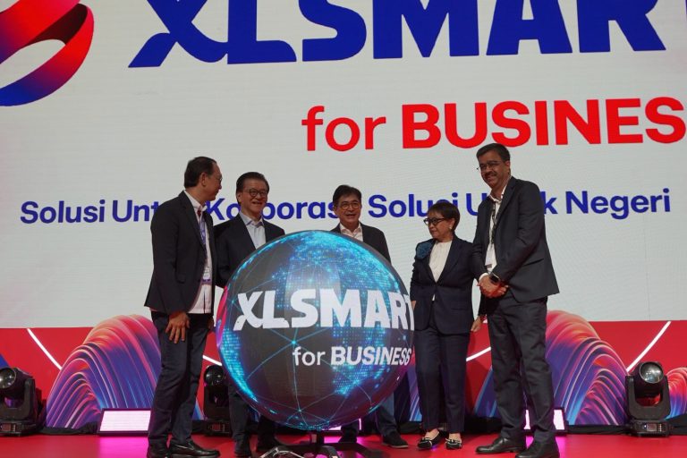 XLSMART Gelar BRAVO 500 SUMMIT dan Kenalkan Platform ESTA