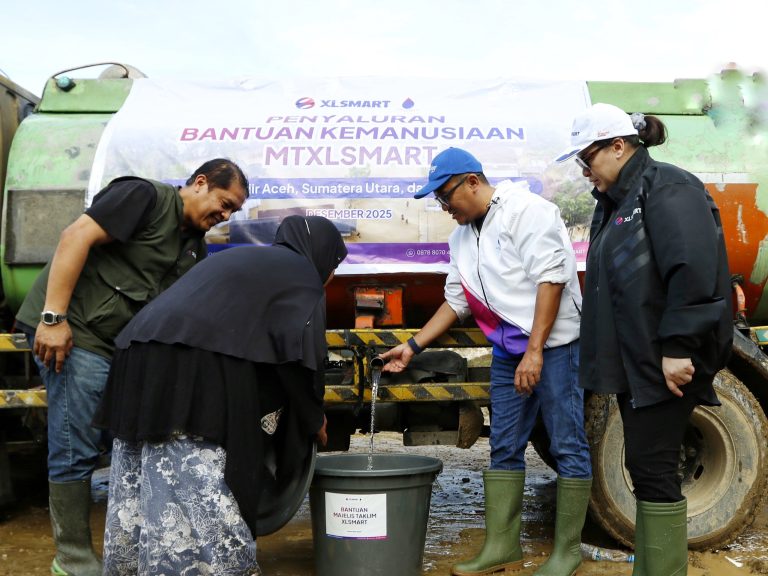 Karyawan XLSMART Salurkan Donasi ke Sumut, Sumbar hingga Pelosok Aceh