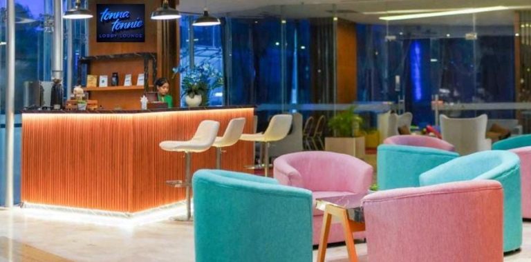 Aston Pluit Hotel & Residence Hadirkan Tonna Tonnie Lobby Lounge