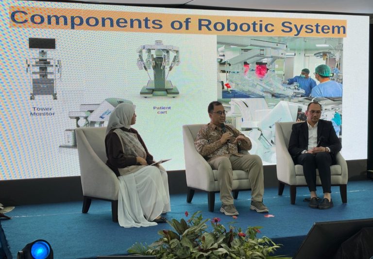RS MMC Hadirkan Layanan Bedah Robotik Lewat Teknologi Telesurgery
