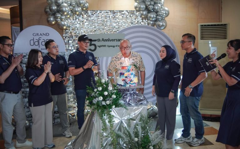 Grand Dafam Braga Bandung Rayakan 5 Tahun dengan Tema “High Five: Synergy of Service”