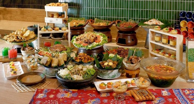 Kampung Ramadan di Swiss-Belexpress Cideng, Sajikan Nostalgia Kuliner Nusantara
