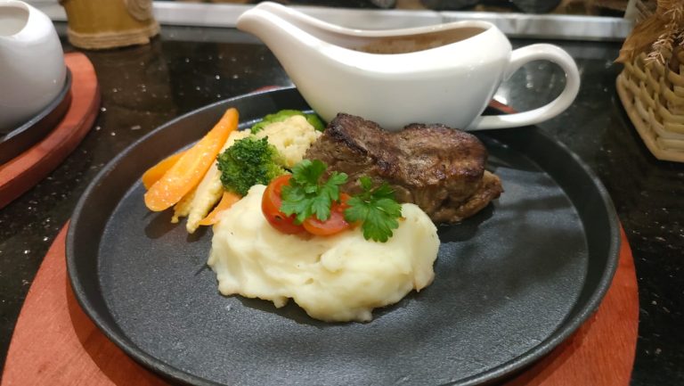 Hadirkan Inovasi Kuliner, Horison Ultima Sayaga Cibinong Gelar Food Tasting Experience