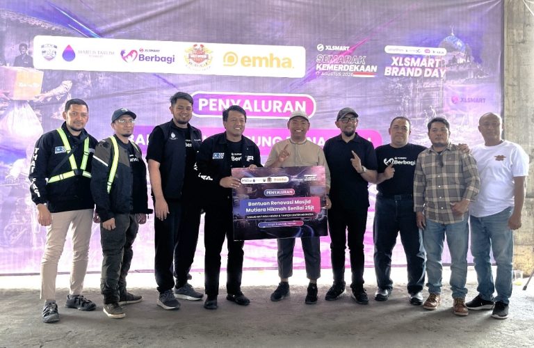Rayakan HUT ke-81 RI, XLSMART Tempuh Semarang–Solo–Yogyakarta Sambil Berbagi