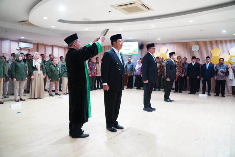 Lantik Tiga Pejabat Baru, Amran Titip Pesan Tegas: Berantas Mafia dan Jaga Harga Beras