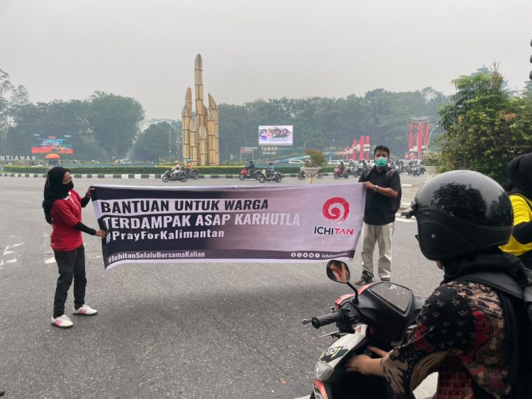 Ichi Tan Salurkan Bantuan Pada Bencana Karhutla di Kalimantan Barat